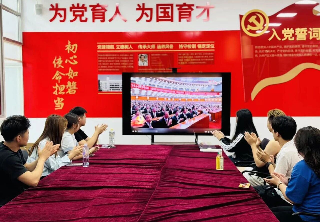 全国职业ky体育官方网站"机器人+"